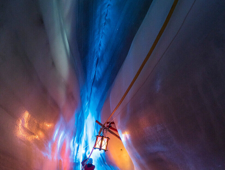 Hintertuxer Gletscher Gletscherhöhle